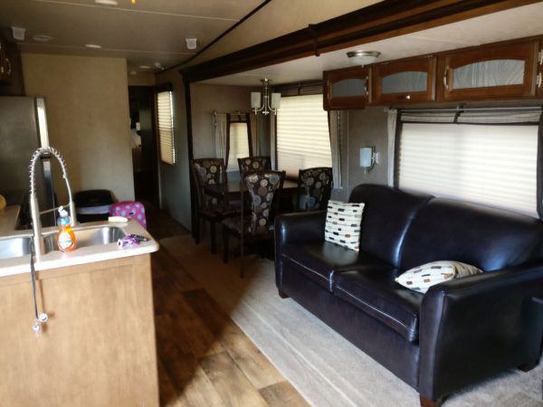 RV in Moab, Glamping, Arches, Moab, Airbnb, Traveling with kids, family travel, diapersonaplane, Diapers On A Plane,