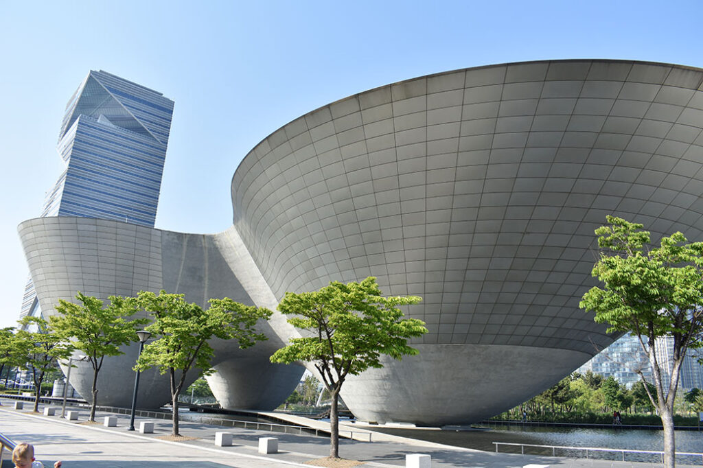 Tri-Bowl Central Park Songdo with Kids in Incheon, Korea