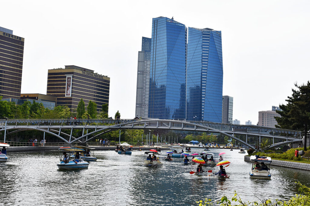 Central Park Songdo with Kids in Incheon, Korea