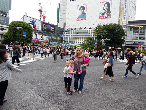 lost and found, Shibuya Scramble Crossing, Tokyo, Japan, Busiest crosswalk, Busiest Pedestrian Crossing in the world, diapers on a plane, diapersonaplane, travel with kids, traveling with kids, family travel, creating family memories, crossing the street
