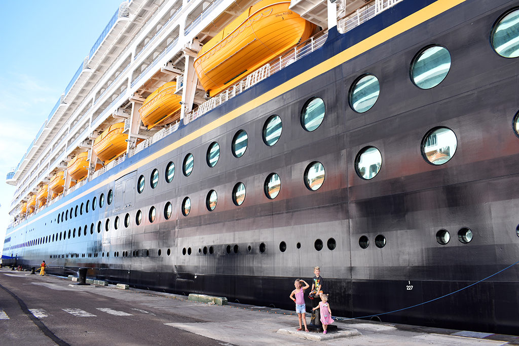 Disney Cruise Navigator, disney cruise, bible, full list of activities, everything you need, key to the world, creating family memories, traveling with kids, family travel, diapersonaplane, diapers on a plane
