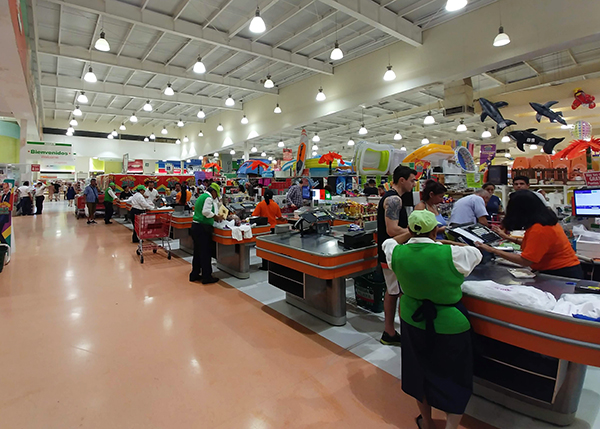 Grocery Shopping in Mexico, MEGA Soriana, Playa del Carmen, Culture in Mexico, Chedraui, diapersonaplane, diapers on a plane, family travel, traveling with kids, creating family memories